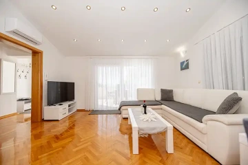 Villa Zara Beauty **** | Apartman s pogledom na more (1. etaža)