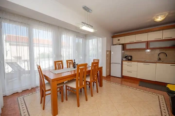 Zara Beauty | Apartment with a sea view (1st floor)