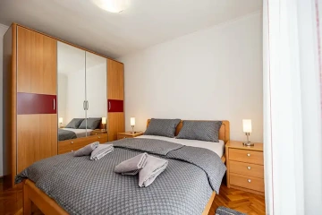 Zara Beauty | Apartment with a sea view (1st floor)